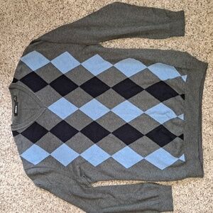Claiborne size XL gray sweater with black, gray, lt blue design on front